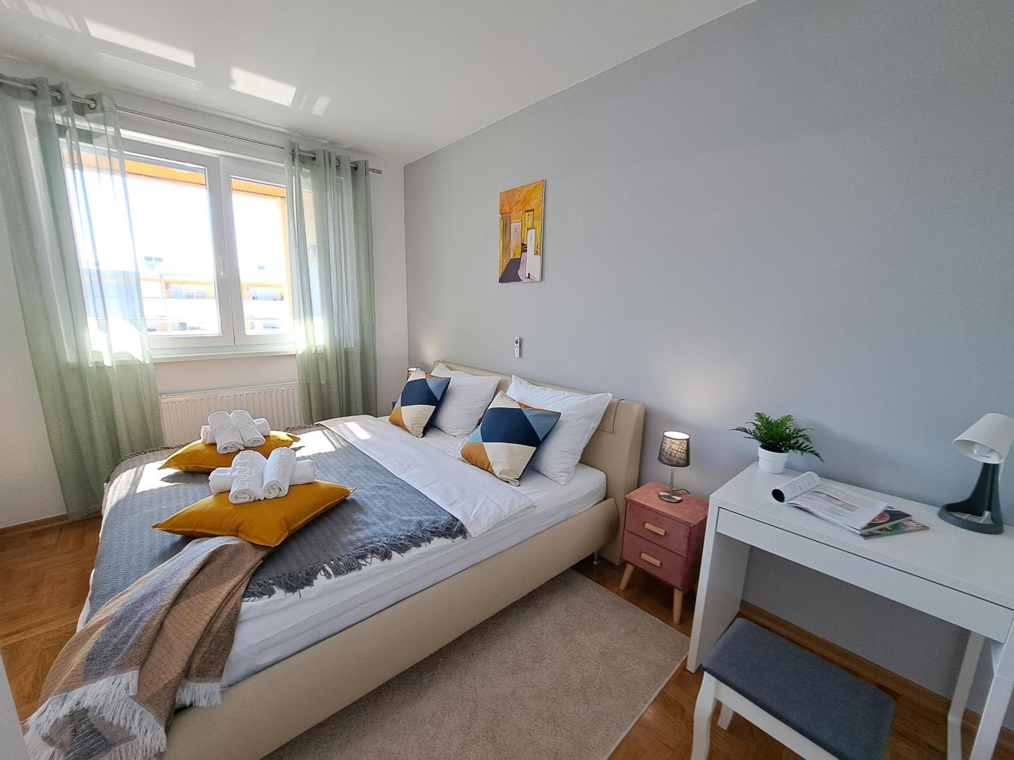 Cityana - Private Garage, 0-24 Self Check In *
